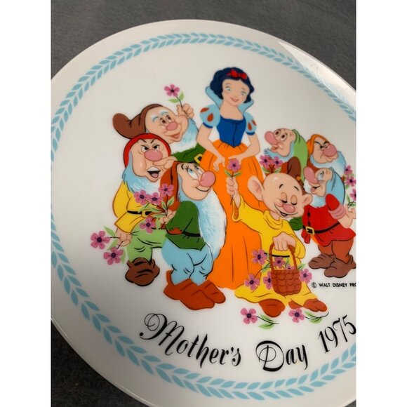 Disney Family Collector Series Mothers Day 1975 Plate - Picture 6 of 9